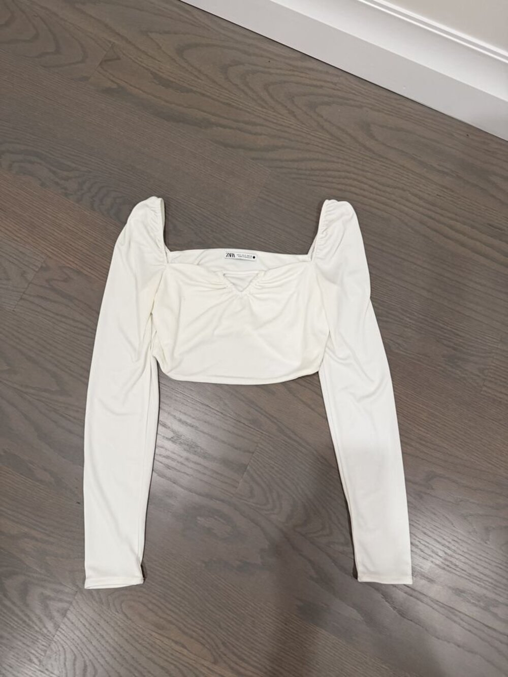 Zara White Sweetheart Neck Long-Sleeve Crop Top